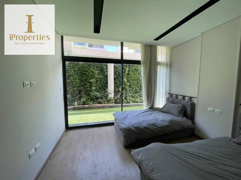 15 ef72a227-95c1-4fff-b8d9-d85b15815bb7. png