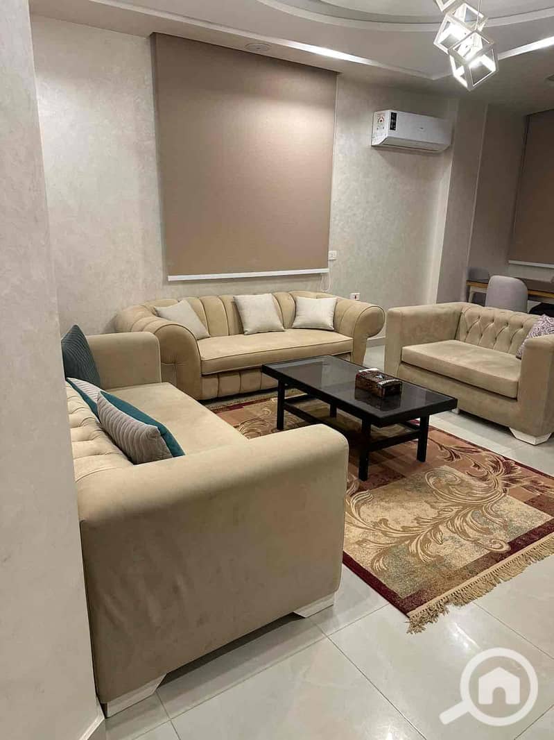 2 b66b7115-d2b5-4b6b-b590-eca709e6b43b. jpg