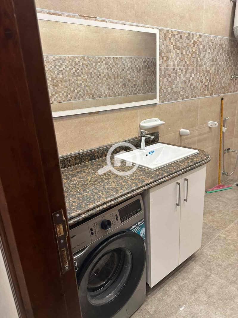 12 4b797cda-8edd-450a-b4e1-0b71730f158b. jpg