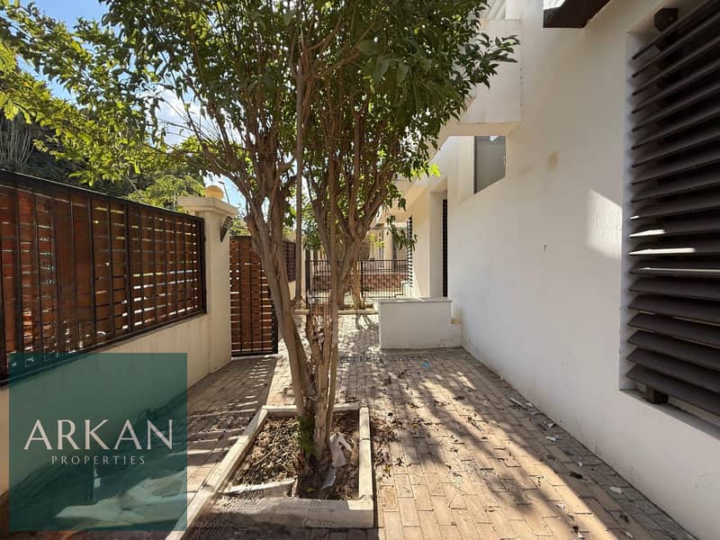 3 WhatsApp Image 2025-12-09 at 12.46. 06 PM. jpeg