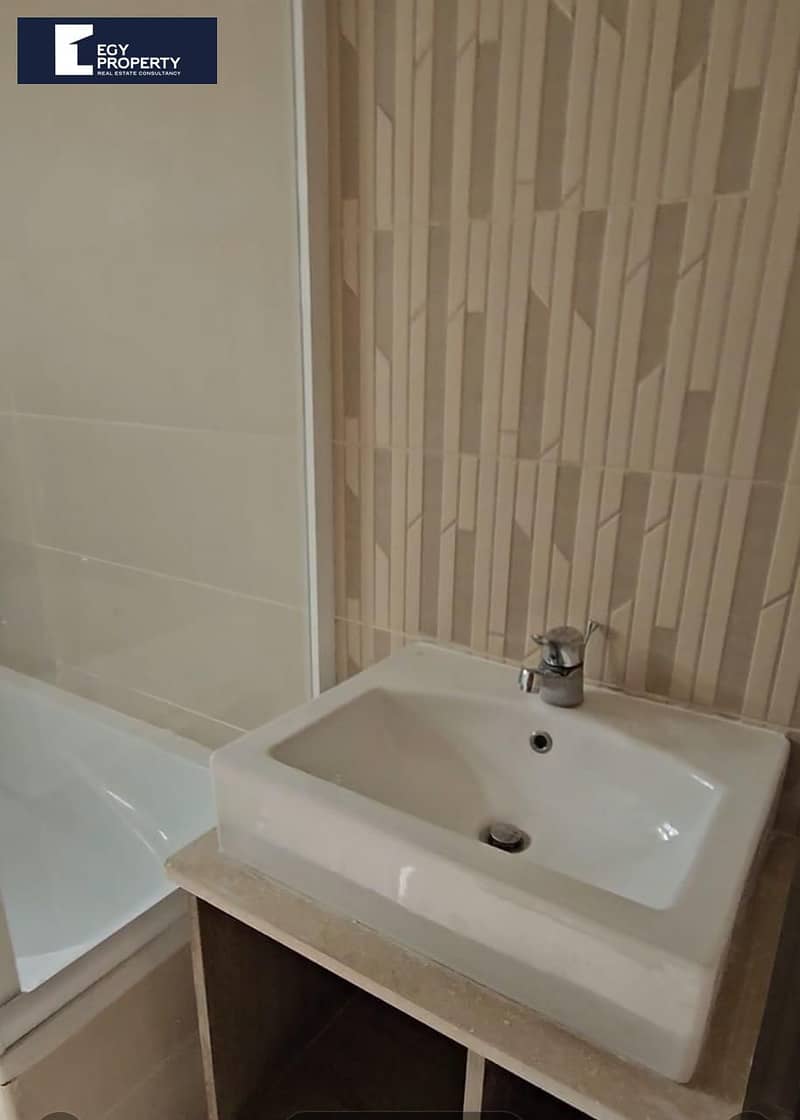 10 _files_2c348c58-180c-4170-a349-8f67879db2e0. jpeg