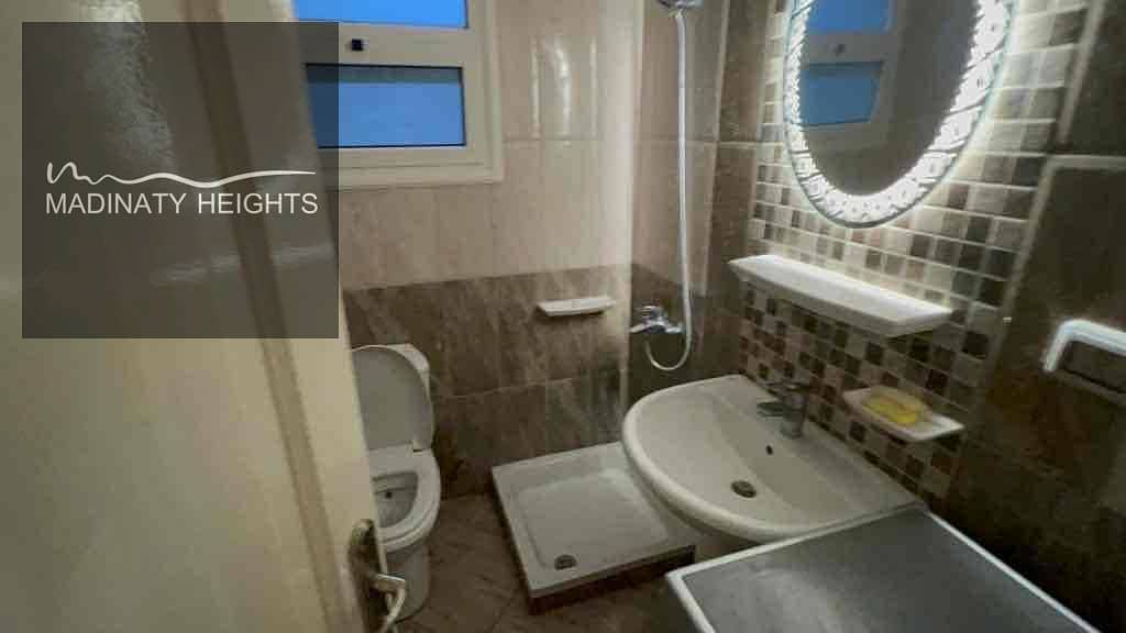 11 53f581e2-8a49-4245-a034-9d92976e3d15. jpg