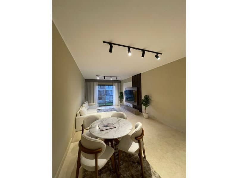 2 980e26e0-afad-45e4-8afd-c99ad9d49bf8. jpg