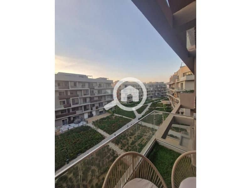 13 e1af0872-c7d2-455b-81b5-9a9de8f6d961. jpg