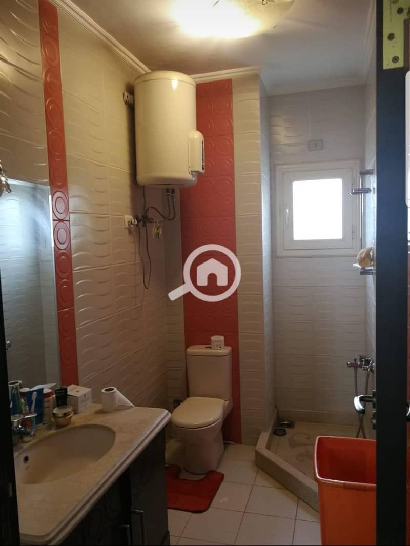 8 3ef8ec19-d1de-4d0c-8cc5-7c29632f72e5. jpeg