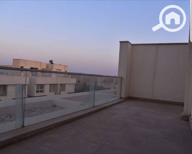 12 24b1f26f-2936-4ae6-af4b-3346787c39b8. jpeg