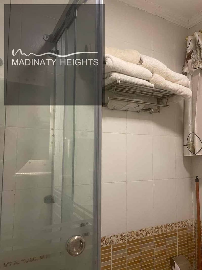 12 4cd70462-85da-4d26-b801-269691e806f0. jpg