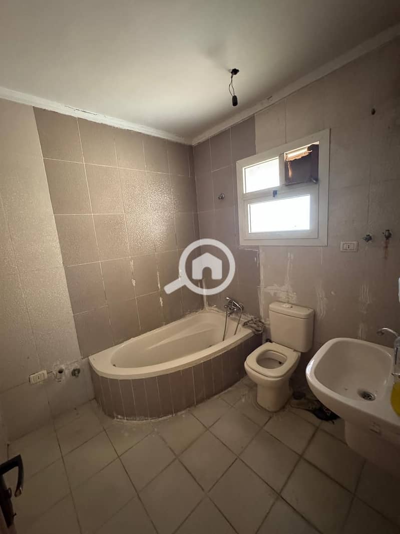 6 WhatsApp Image 2025-12-10 at 11.11. 39 AM (2). jpeg