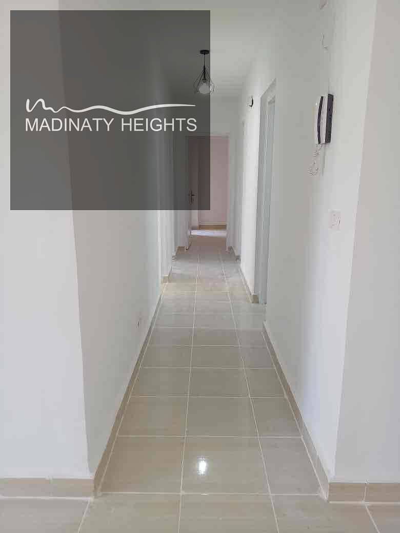 2 b8cf3e22-135c-4a79-9ad9-97d9985dc6c7. jpg