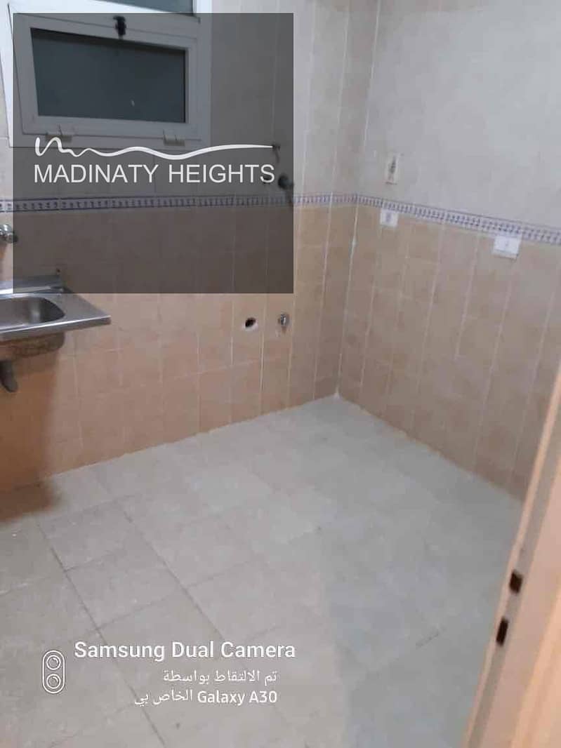 3 8ddd9edc-0cee-4072-9528-21d5a023b651. jpg