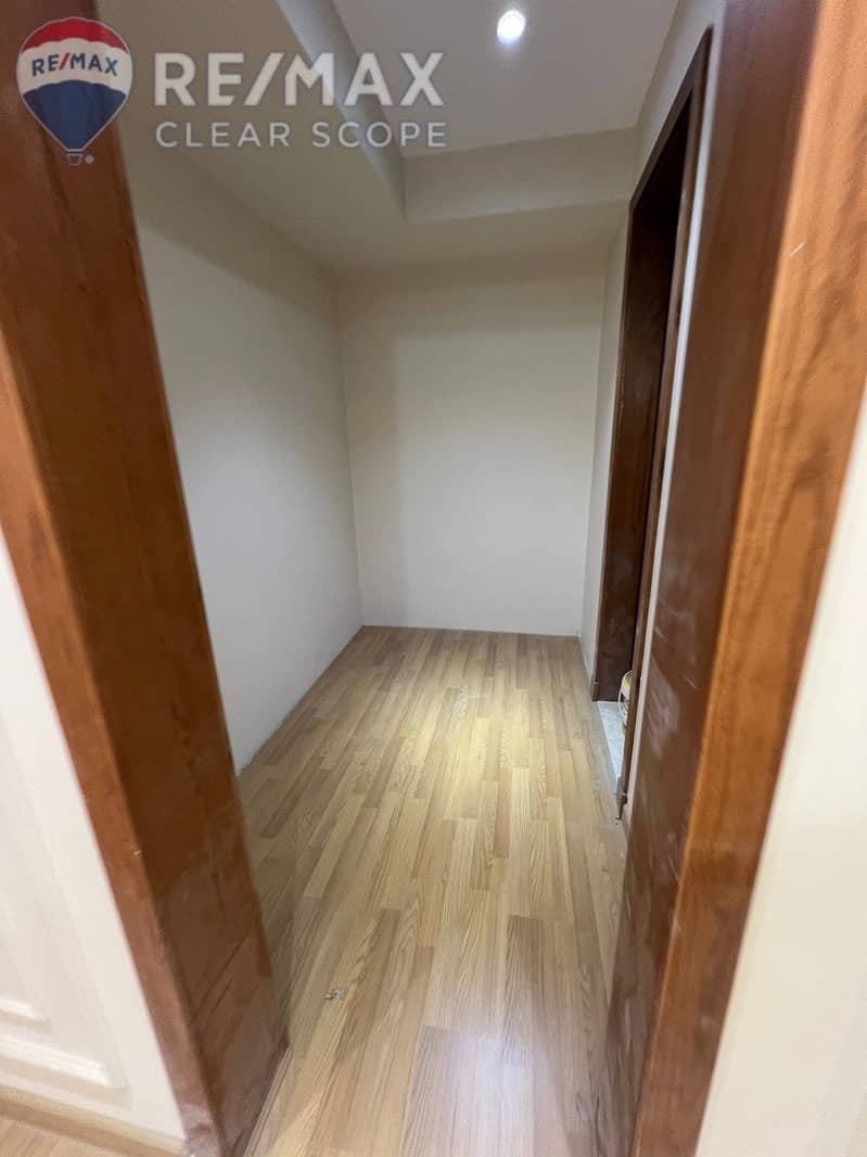 7 5de8e00d-3d91-48fc-853b-93cfd09be010. jpeg