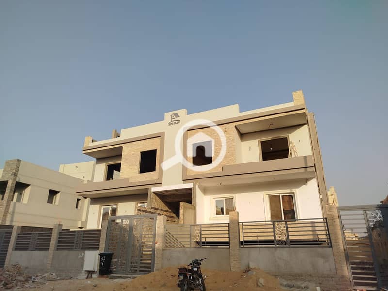 6 b66fee8f-2ee3-482d-a6c5-8899c70fe61e. jpg