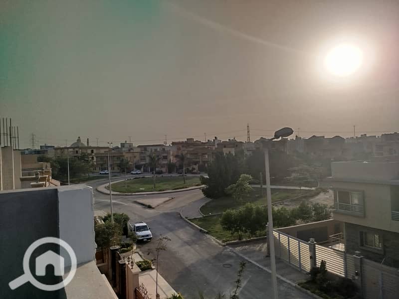 9 89b1bdae-a79e-440f-86be-dfa8322ce155. jpg