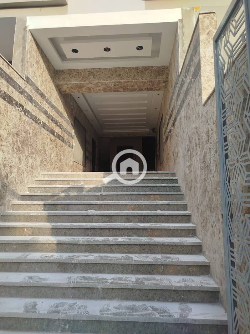 16 b57f1641-1e0e-4a54-8c8a-81cfb8061daf. jpg