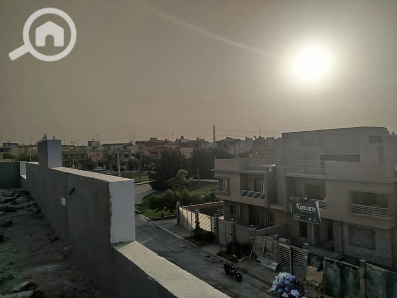 18 947a268d-7a26-4500-89ff-f9f1ea0f4b4e. jpg