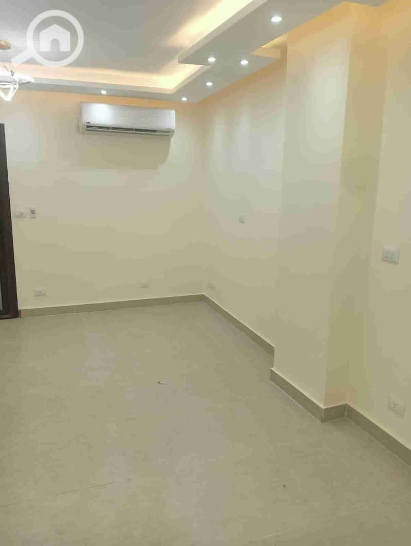 1000717345. jpg 1000717345. jpg