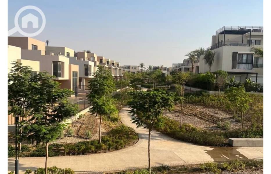 2 8062421-fd527o. jpg