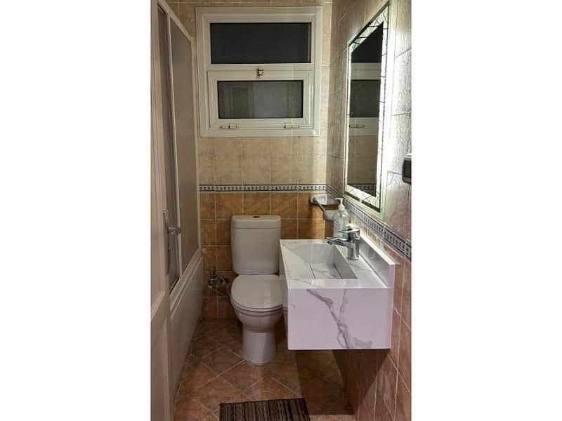 8 b192c9a4-af65-4f25-85fc-93b2956b15e5. jpg