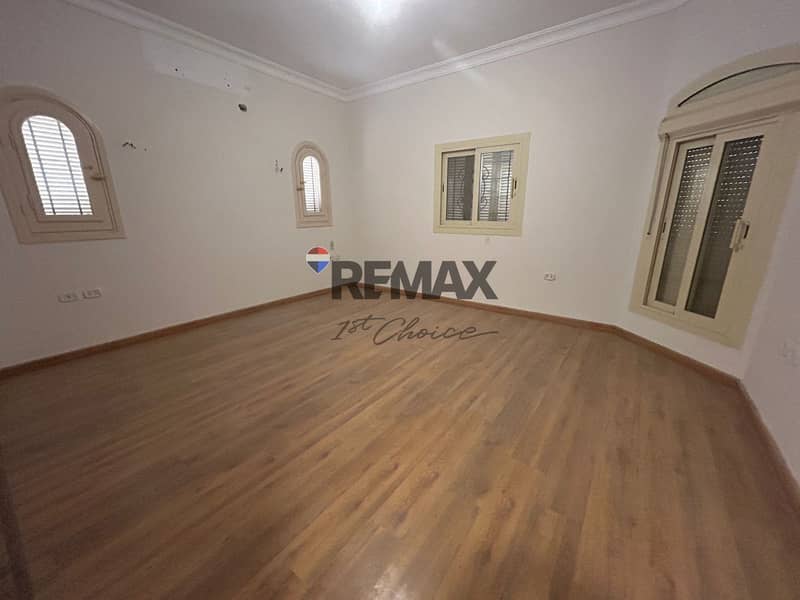 3 PHOTO-2025-11-03-16-11-29 4. jpg