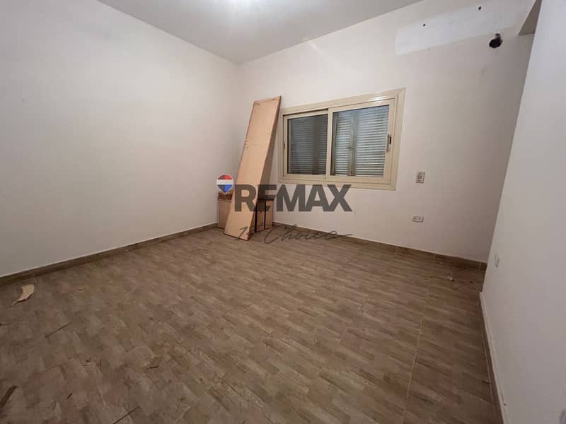 5 PHOTO-2025-11-03-16-11-29 3. jpg