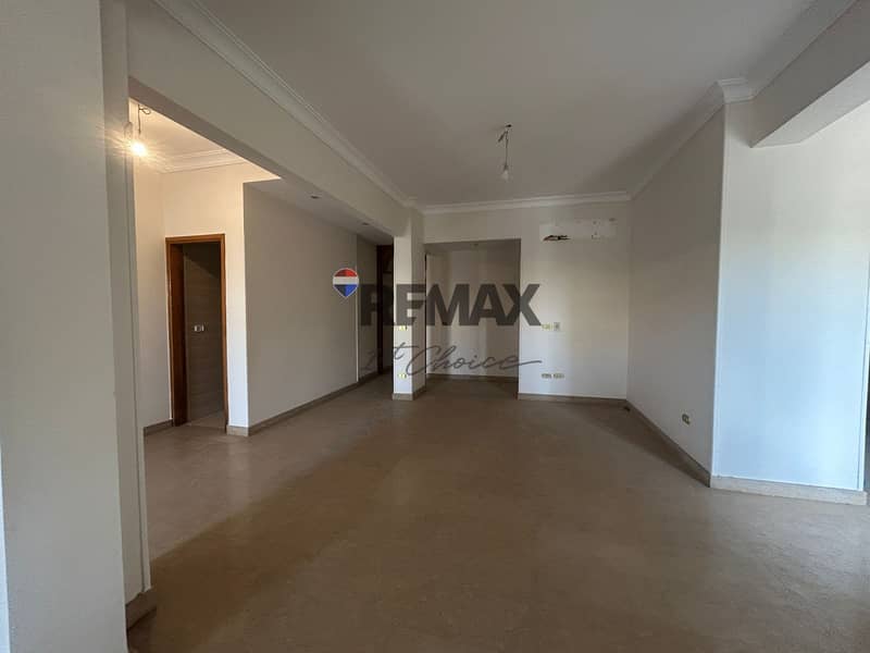 12 PHOTO-2025-11-03-16-11-30 4. jpg