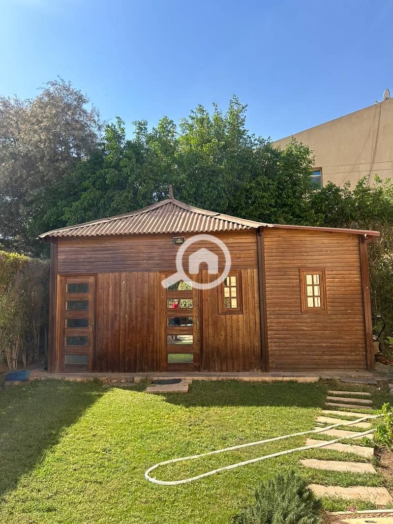 8 45718065-aee1-47a2-a5e5-dd5a40ea647b. jpeg