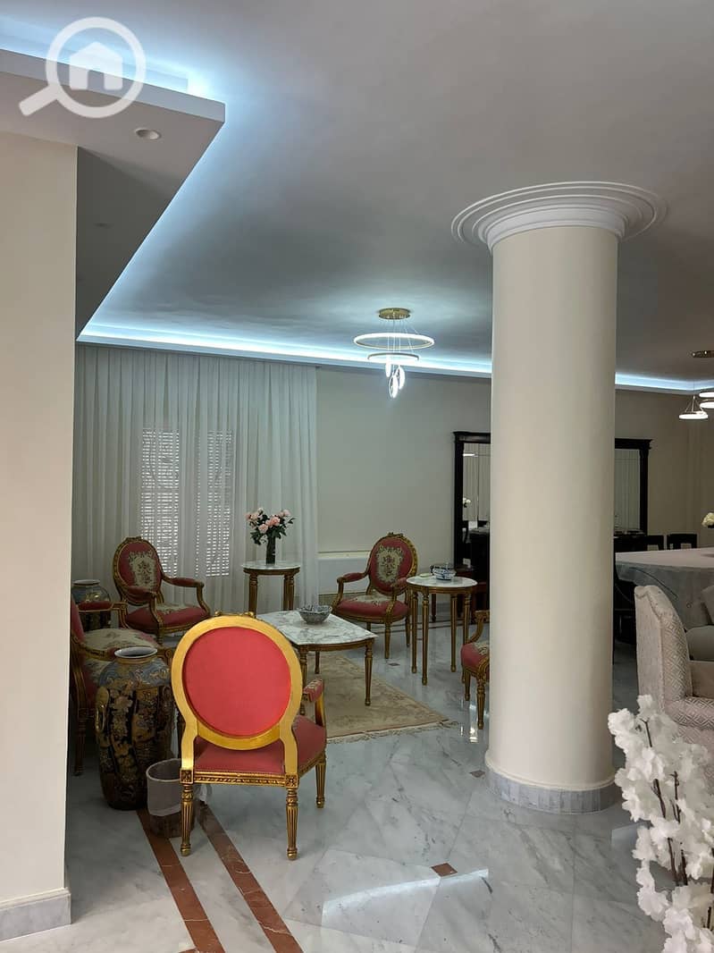 10 efde5359-1e8f-4a94-96e0-7f2fd87d864c. jpeg