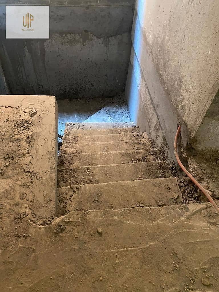 3 WhatsApp Image 2025-11-27 at 10.09. 08 PM (1). jpeg