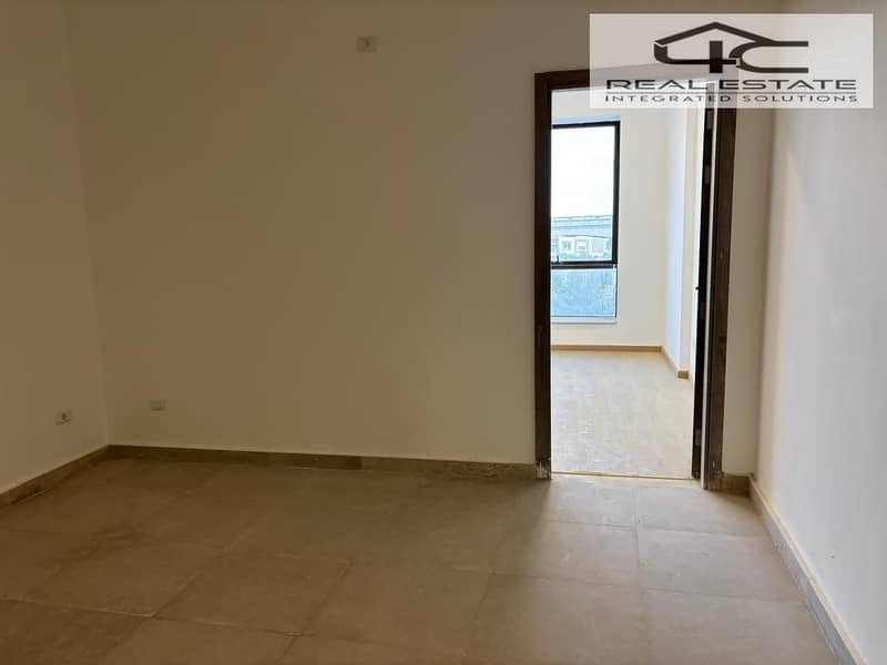 6 WhatsApp Image 2025-12-10 at 14.08. 50 (1). jpeg