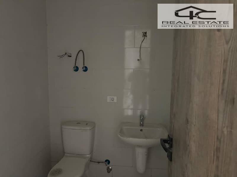 8 WhatsApp Image 2025-12-10 at 14.08. 50. jpeg