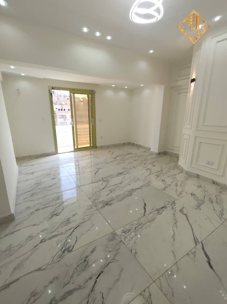 8 WhatsApp Image 2025-09-17 at 17.32. 13 (2). jpeg