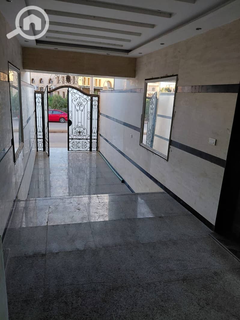 10 c2c7f5f7-143c-4989-8dfe-1a4722474d2f. jpg