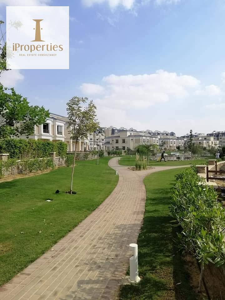 12 e9421872-8a48-4758-b2c4-882c70b6307f. jpg