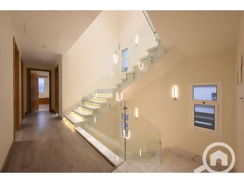 13 ba049db3-1e82-42fe-bd7e-a177cca914a1. jpg