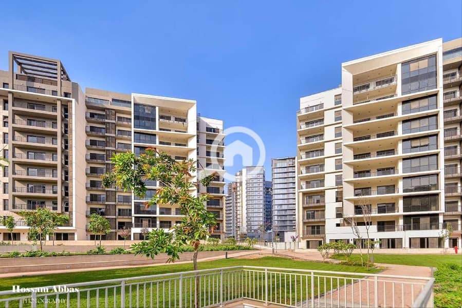 6 Zed West Live Pictures 2025_page-0008. jpg