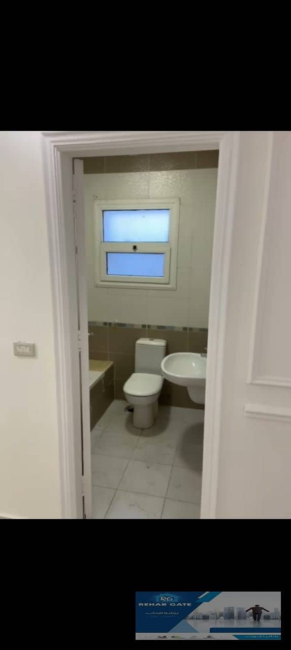 12 18ac2f39-839a-44a1-8de5-0eeffe8c66b5. jpg