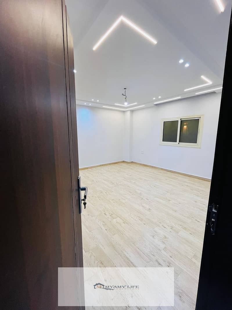 5 WhatsApp Image 2025-12-10 at 2.32. 15 PM (2). jpeg