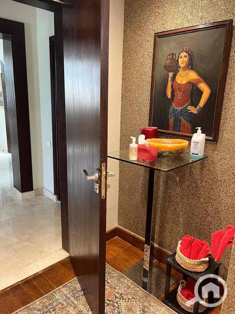 7 02d35b72-2a05-4021-a04e-ec94b70e2f71. jpg