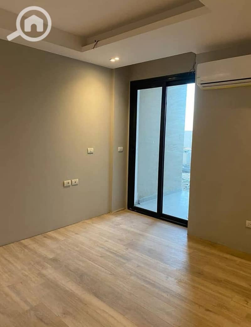 7 5e1f1a5d-40b6-41f7-94c8-6e1ec00d133e. jpg