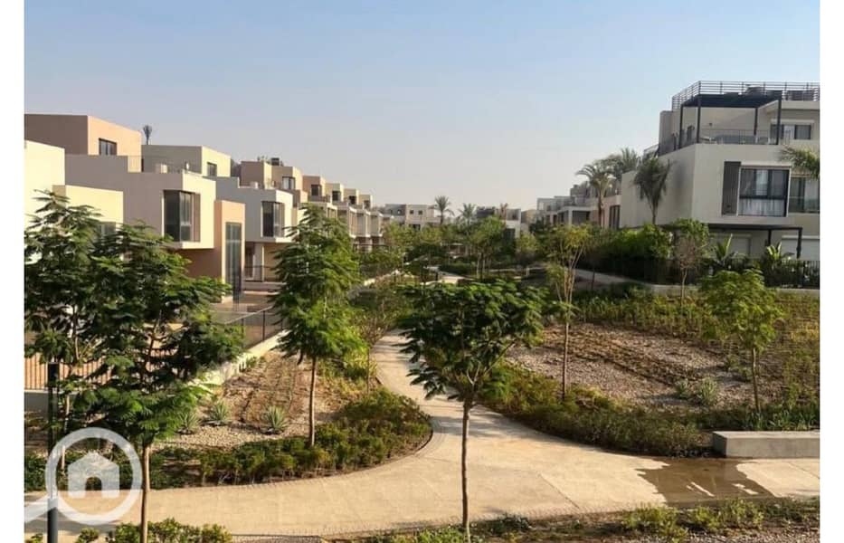 2 8062421-fd527o. jpg