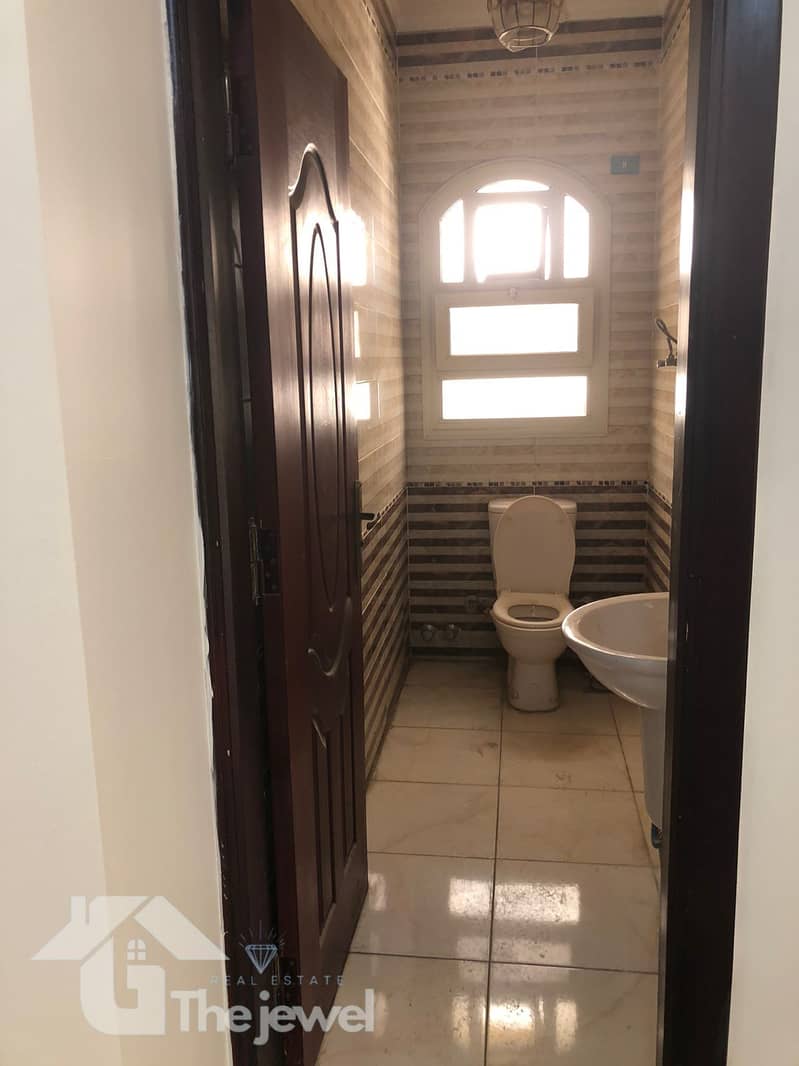 2 3c80a1c5-0829-4a27-b9fb-4cdfd0e69a75. jpg