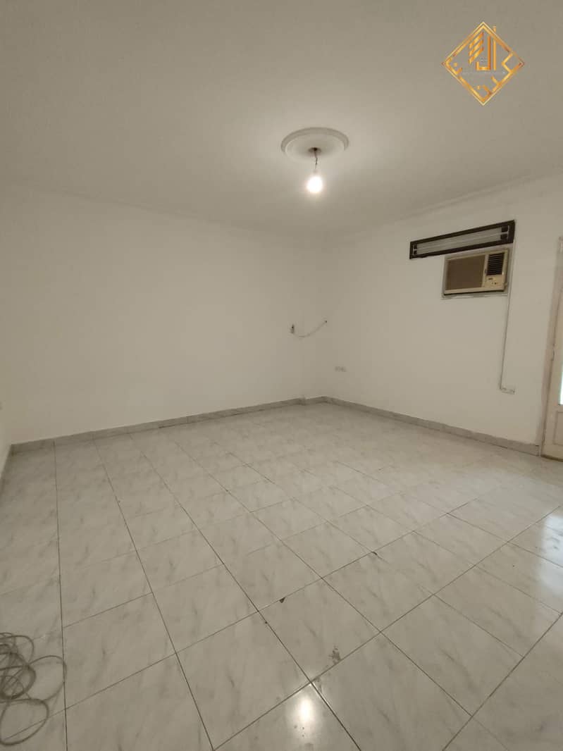 6 WhatsApp Image 2025-10-02 at 16.13. 36. jpeg