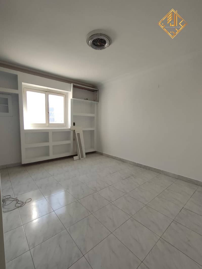 7 WhatsApp Image 2025-10-02 at 16.13. 37 (1). jpeg