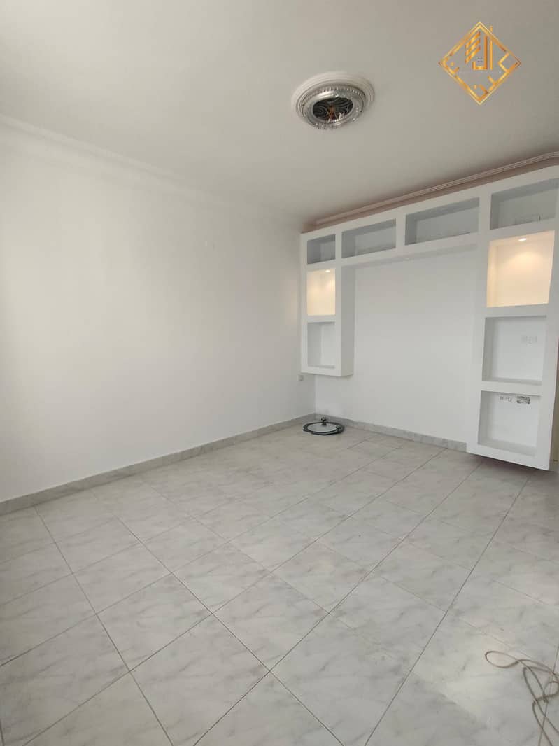 10 WhatsApp Image 2025-10-02 at 16.13. 38. jpeg