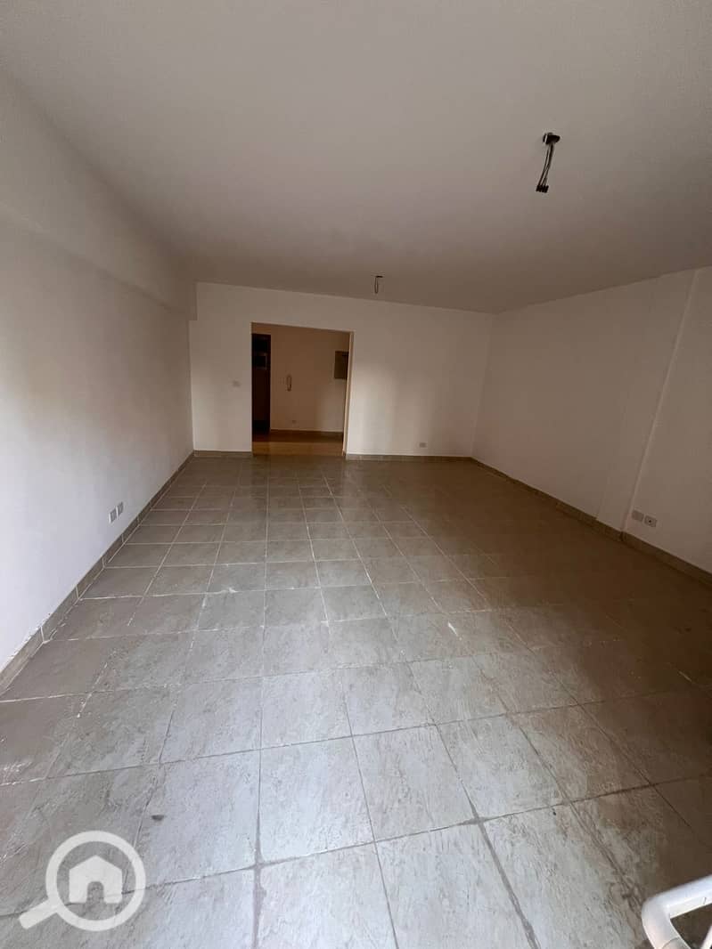 3 e971612e-dbf1-4f30-8173-0061371610b8. jpeg