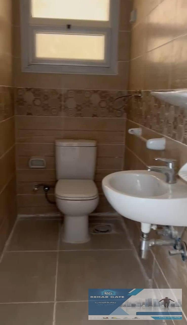 13 708c00dd-3a21-403f-8d39-7d1476800d6f. jpg