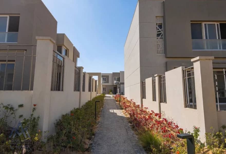 2 0fd0e3fa-7ad7-4658-b040-9f957fdf6740. jpg