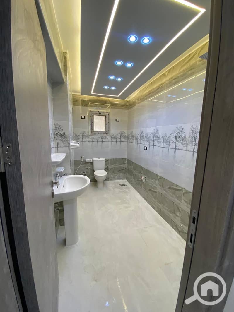 2 WhatsApp Image 2025-11-04 at 22.25. 17 (3). jpeg