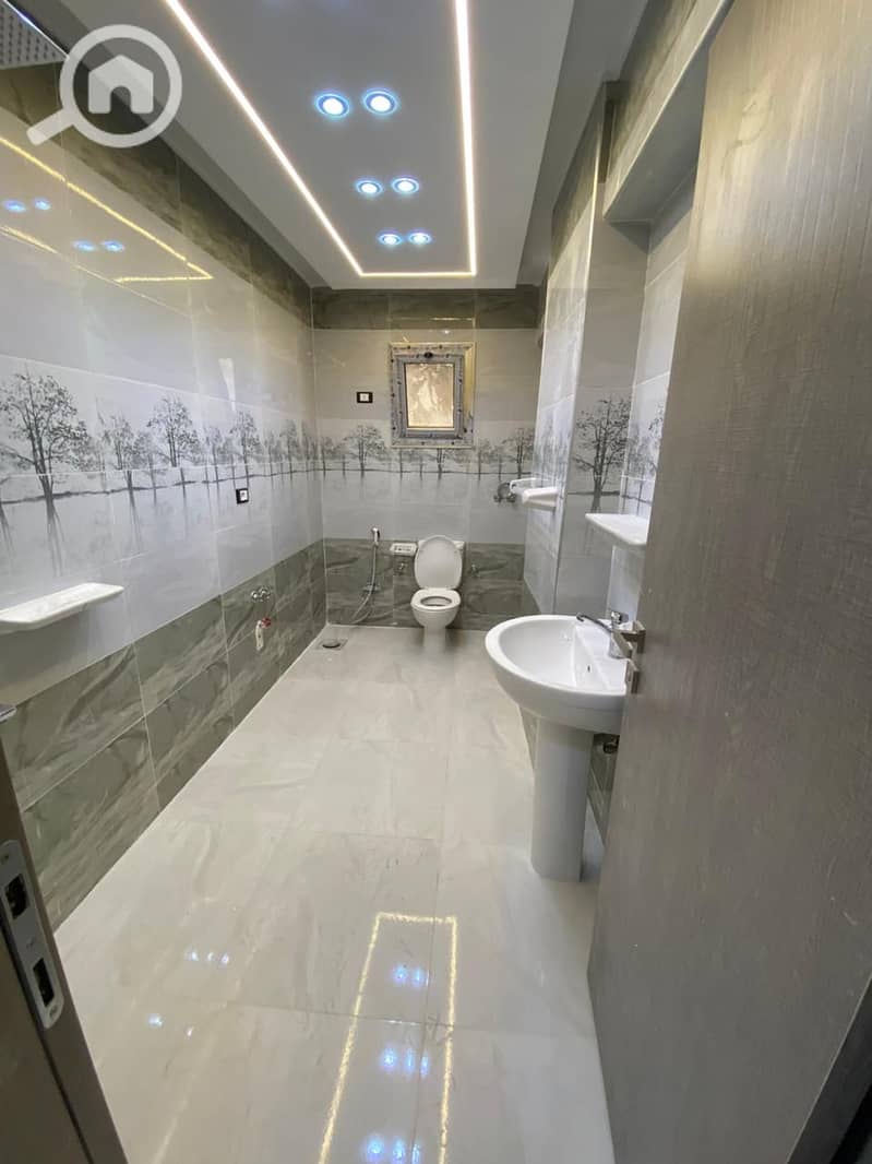 3 WhatsApp Image 2025-11-04 at 22.25. 17 (4). jpeg