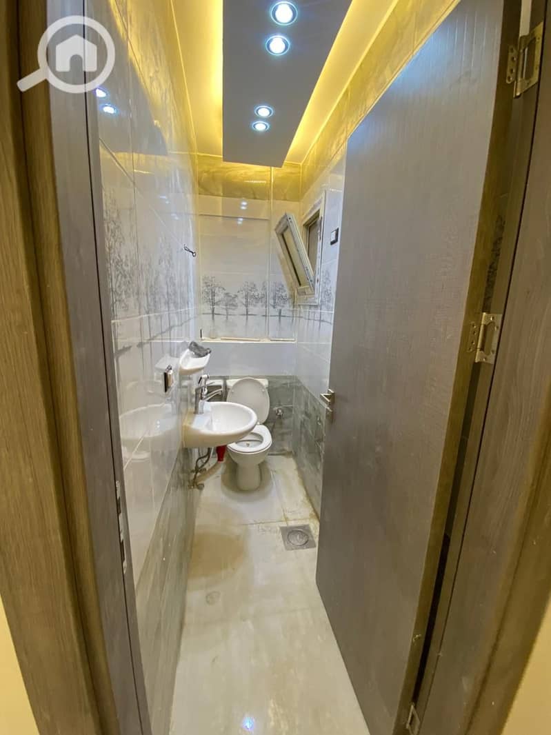 6 WhatsApp Image 2025-11-04 at 22.25. 18 (1). jpeg